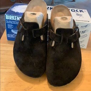Mocha suede Birkenstock mules. Never worn